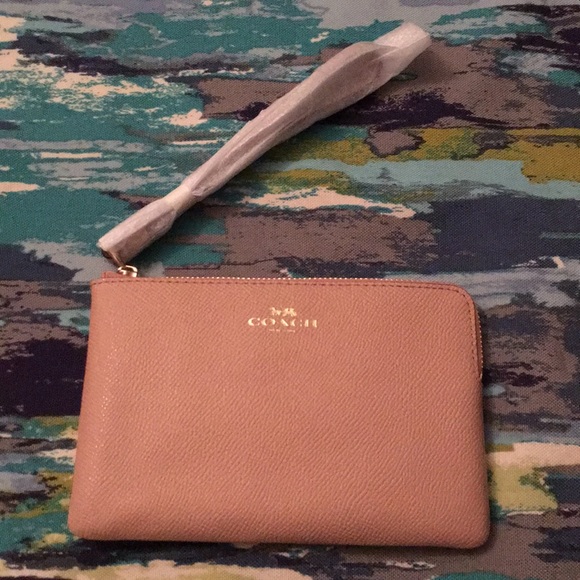Coach Handbags - NWT Coach Small Corner Zip Wristlet